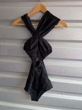 Juan de dios black criss cross cutout one piece